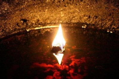 ​燃烧时间最长的蜡烛：秦始皇陵墓中的长明灯