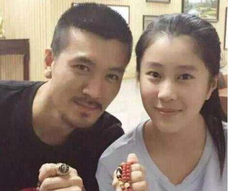 同样是16岁，看了杨子女儿近照，再看看李咏女儿，网友：有点差距