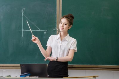 ​大学讲师、副教授和教授差别有多大？晒一下待遇你就明白了