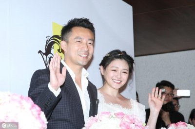 ​汪小菲变身女儿奴，晒女儿照称“最爱”，网友调侃：你儿子呢？