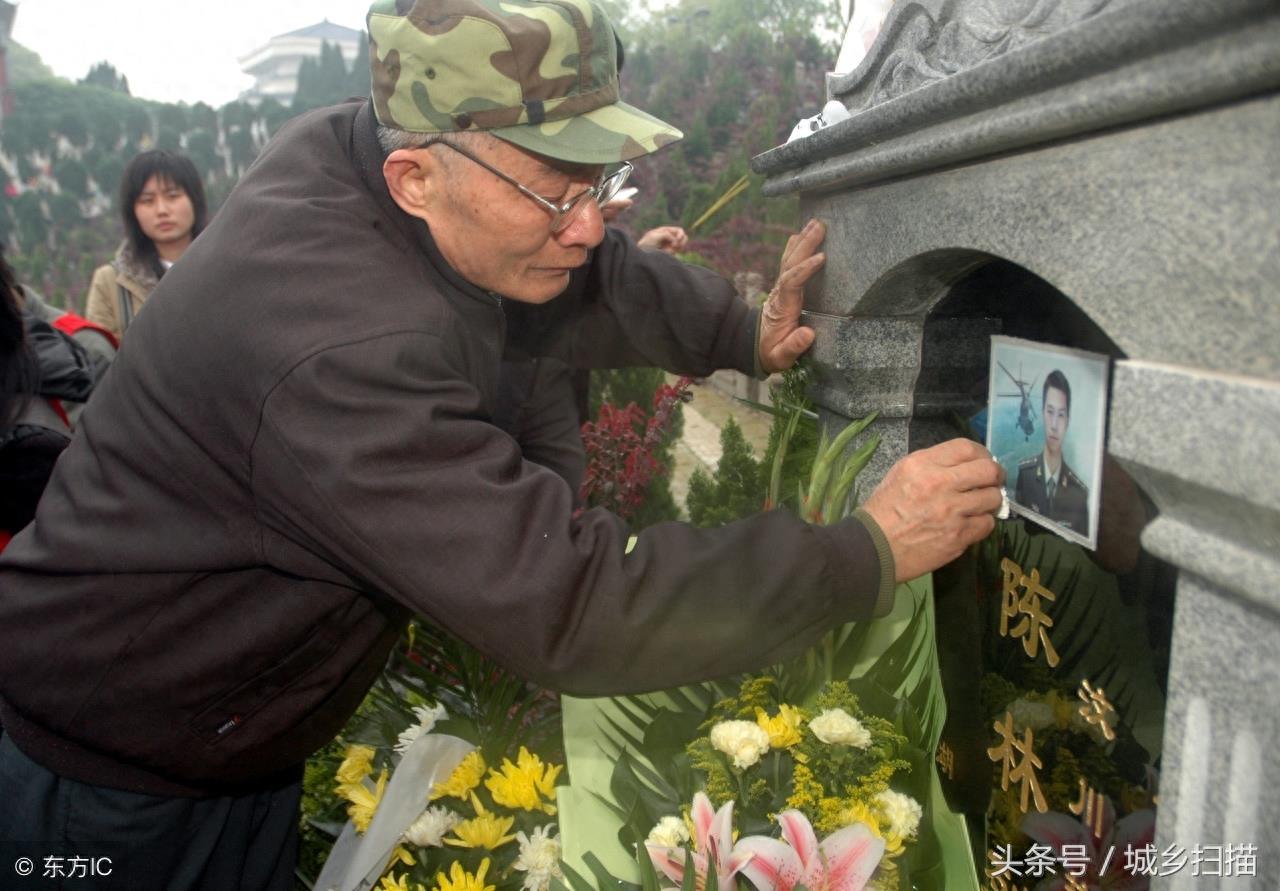 男人有泪不轻弹，8幅男人流泪的照片，哪一幅触动了你的心？